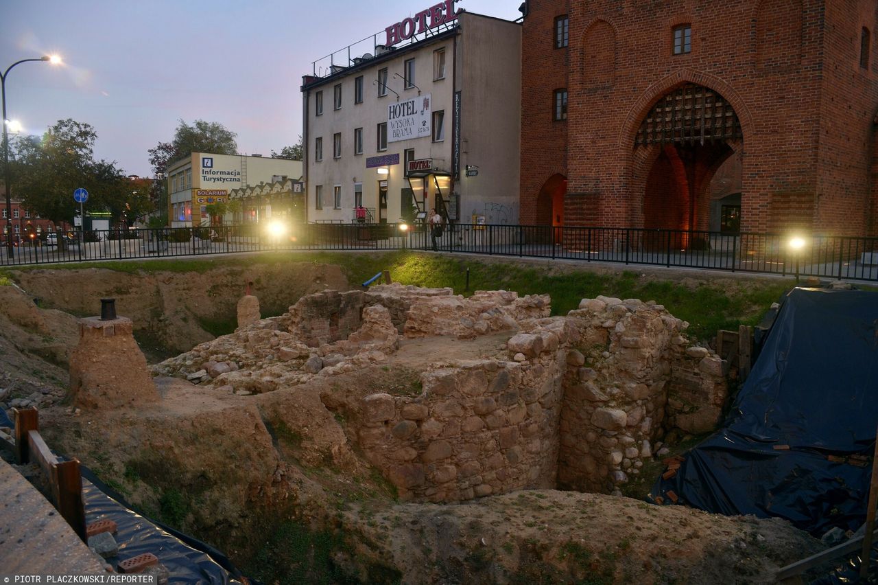 Koniec dziury w centrum Olsztyna. Po ponad 10 latach straszenia
