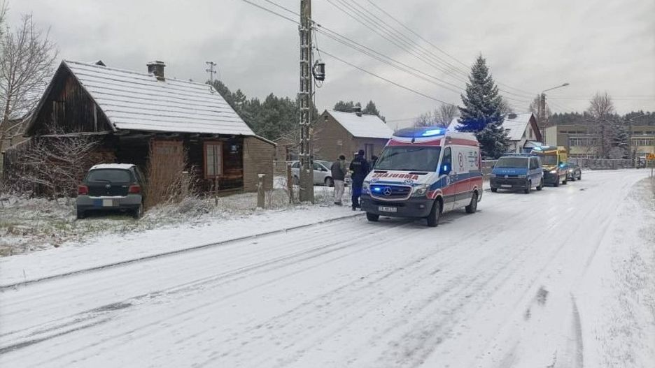  Auto potrąciło kobietę z dwojgiem dzieci