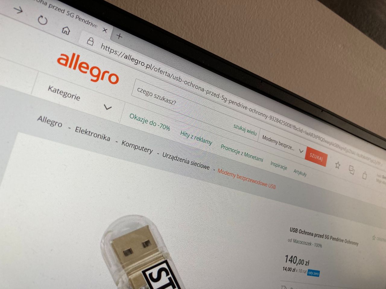 Pendrive "chroniący przed 5G" już na Allegro. Na czym tym razem chcą zarobić oszuści?