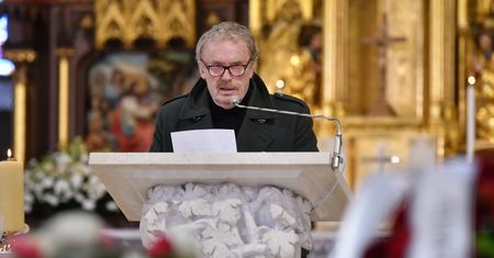 Pogrzeb Krzysztofa Krawczyka. Gwiazdy żegnają wielkiego artystę [ZDJĘCIA]