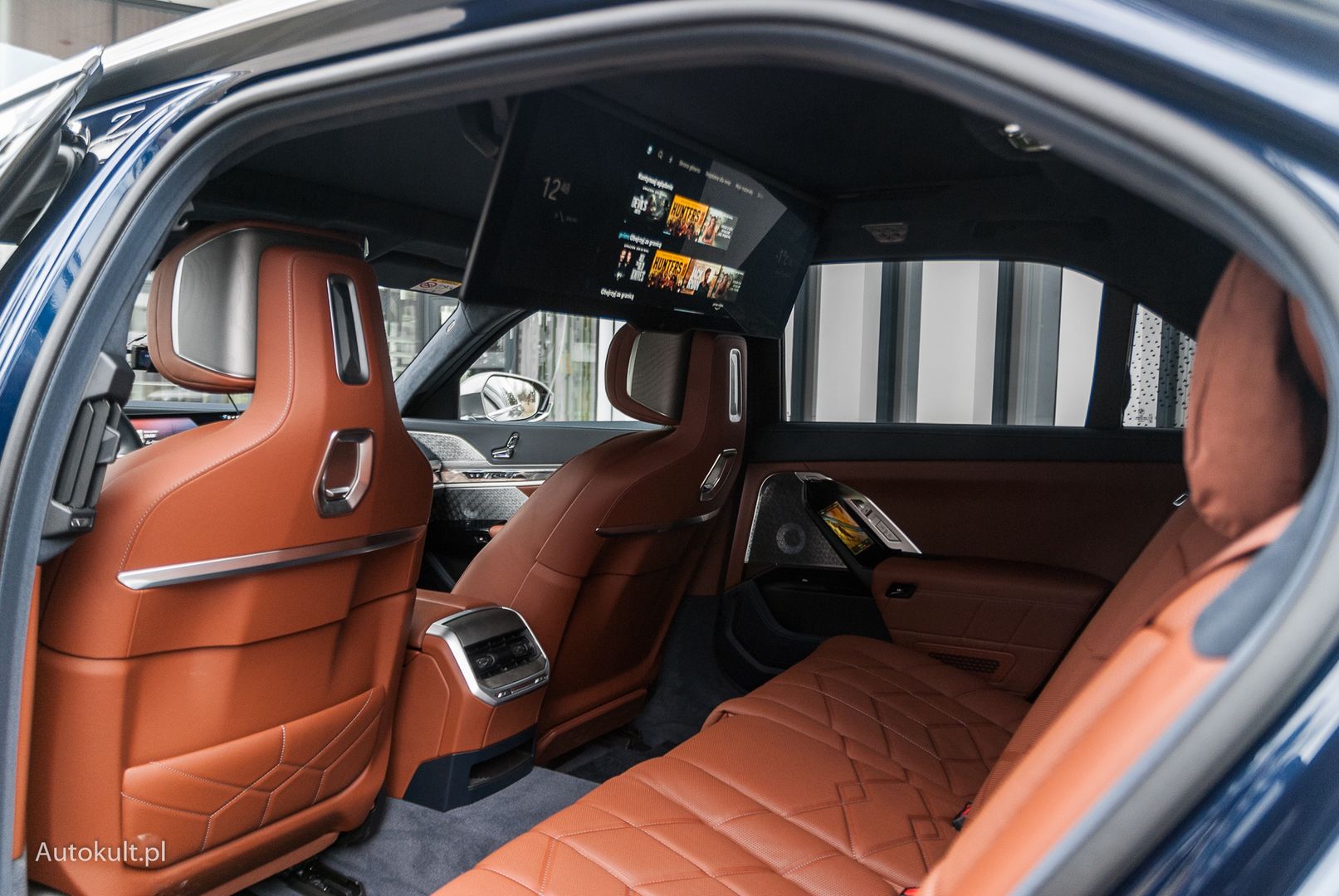 BMW i7