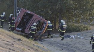 Tragedia na węgierskiej autostradzie. Polski autobus wpadł do rowu. 12 osób nie żyje