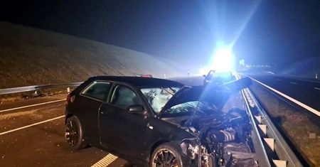 Wracał z wigilijnej kolacji, doprowadził do wypadku na S19. 35-latek miał 2,5 promila, policjanci ujawnili przy nim narkotyki
