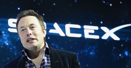 Elon Musk to zrobił! Tej nocy rozpoczęła się epoka rakiet wielokrotnego użytku