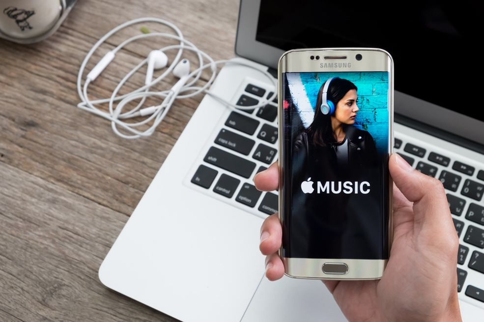 Samsung Galaxy S6 edge i Apple Music