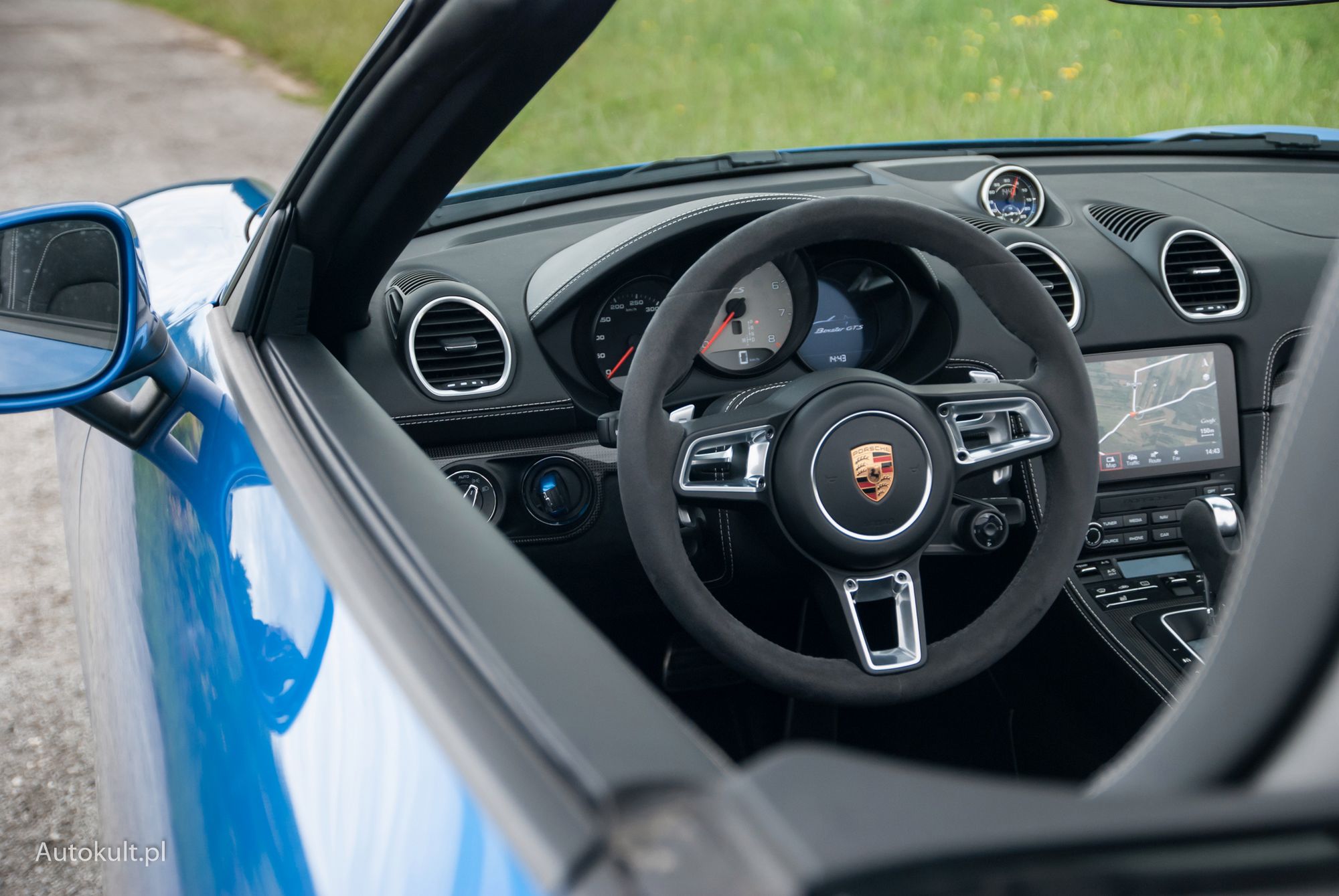 Już nie 5 jak w 911, a jedynie 3 tuby zegarów
