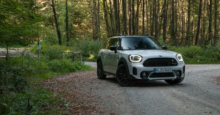 Pierwsza jazda: Mini Countryman S E All4 - styl nad funkcjonalnością