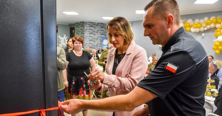 "Panie, to komedia!". Wstęga na lodówce od wiceministra sprawiedliwości