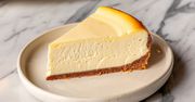 Sernik cytrynowy z tym dodatkiem smakuje obłędnie. W Święta każdy będzie pytał o przepis