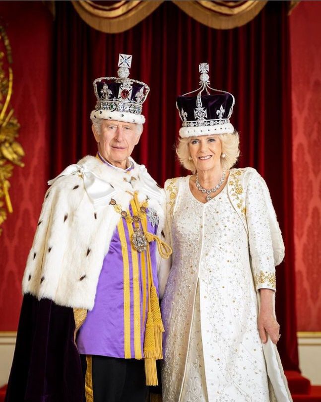 Król Karol III, królowa Camilla