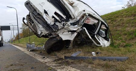 Groźny wypadek w Lublinie. Oto co zostało z auta