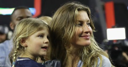 13-letnia córka Gisele Bündchen wyrasta na jej KLONA. Genów się nie wyprze? (FOTO)