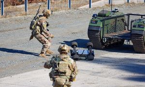 Rosja ma werbować europejskie gangi. Na celowniku fabryki broni