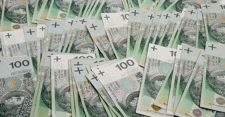 Rozliczenie PIT. Uwaga na fałszywe sms-y i maile, możesz stracić pieniądze