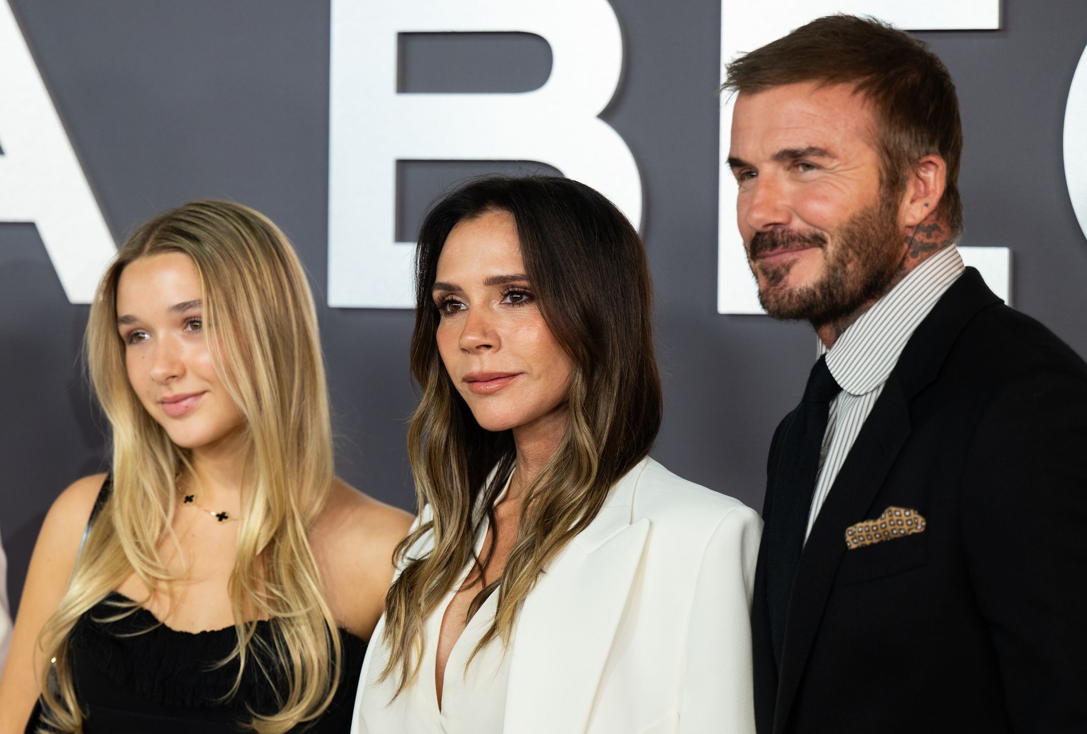 Victoria Beckham inwestuje MILIONY w markę 15-letniej Harper