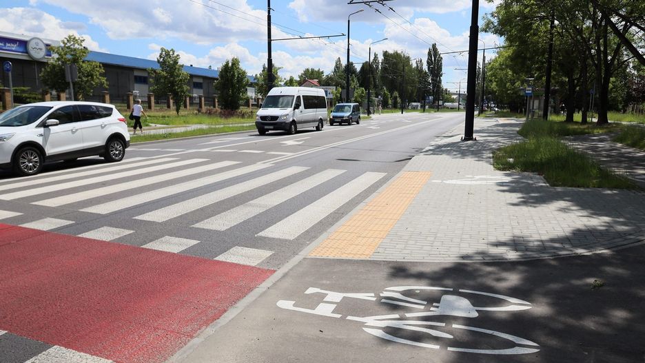 Samsonowicza równe jak stół. A co z drzewami? Zobacz jak ulica wygląda po przebudowie