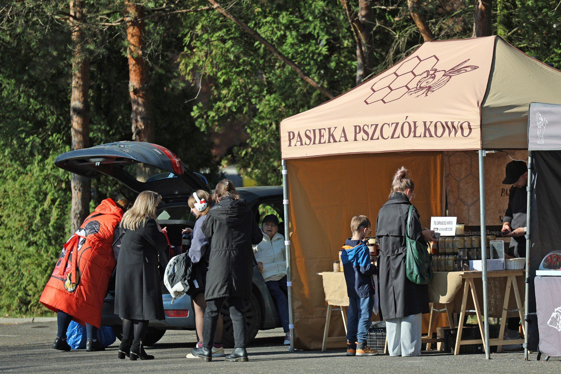 Sprawdziliśmy menu przed cmentarzami w województwie śląskim w dniu Wszystkich Świętych