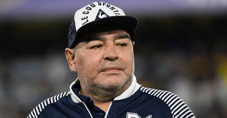 Diego Maradona uzależniony od alkoholu. Córki szykują proces przeciwko ojcu