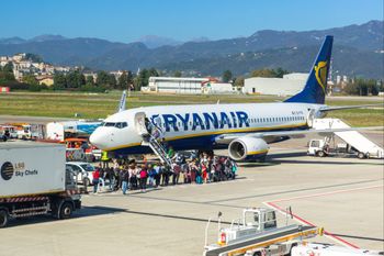 Ryanair wprowadza nowe zasady i kary. Zmiany od listopada
