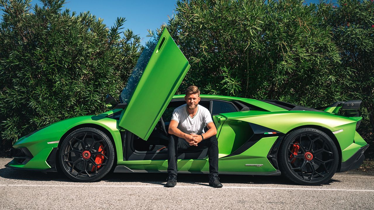 Lamborghini Aventador SVJ i Mariusz Zmysłowski