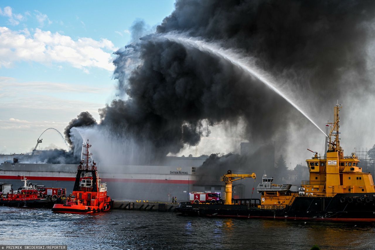 Do pożaru hali magazynowej przy ul. Oliwskiej na terenie gdańskiego portu doszło 14 lipca