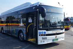 Wrocław. Elektryczny autobus na ulicach miasta. Można nim jeździć za darmo