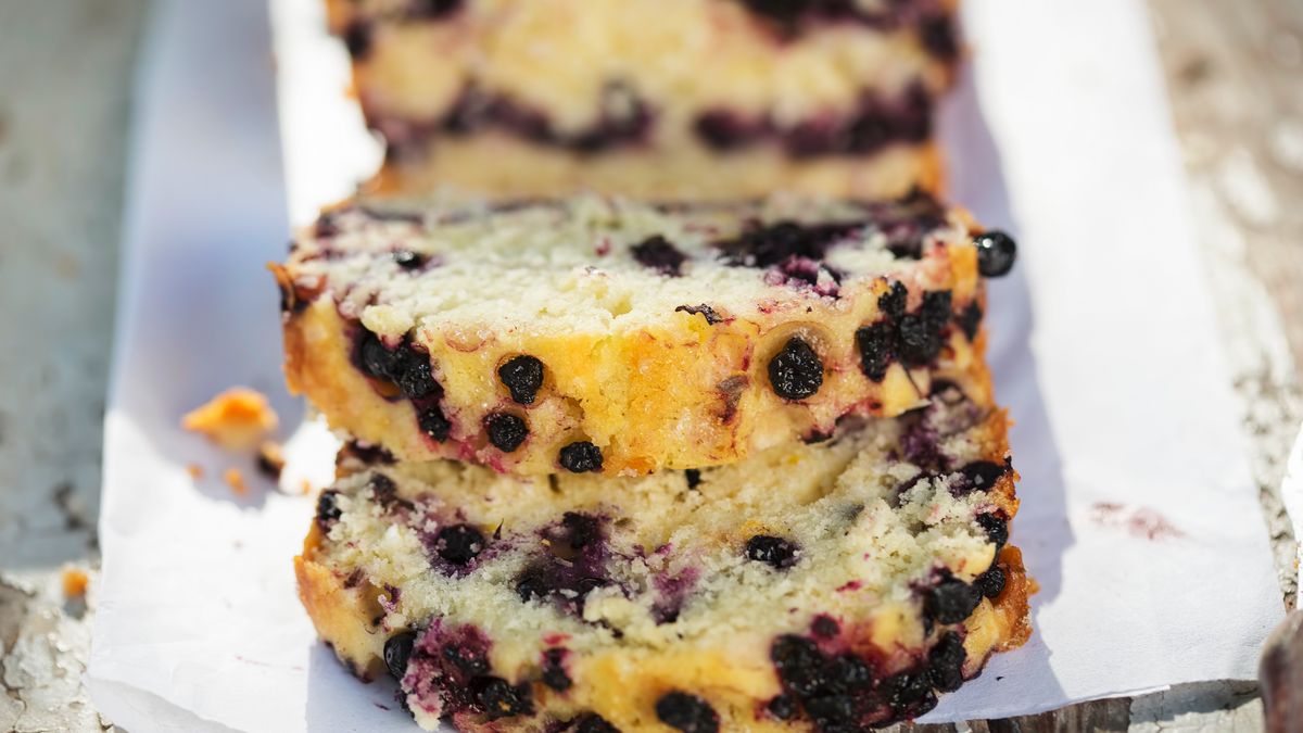 Placek jest lekki, idealny na letnie popołudnia w ogrodzie