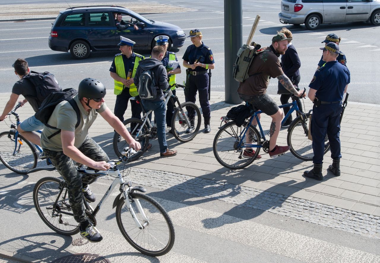 Tylko co piąty rowerzysta jeździ w kasku