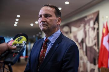 Sikorski: Polska może najwięcej zyskać na odbudowie Ukrainy