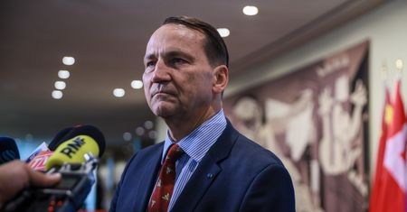 Sikorski: Polska może najwięcej zyskać na odbudowie Ukrainy