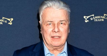 Emilian Kamiński miał za sobą trudne dzieciństwo. Doświadczył też bezdomności. "Ratowali mnie na Dworcu Centralnym"