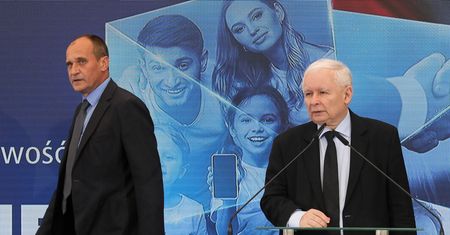 Zrzutka na PiS. Co zrobi Kukiz?