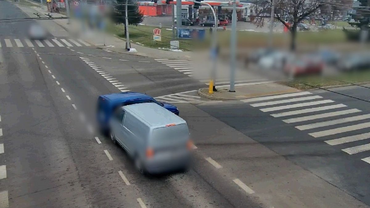 Citroen uderzył w bok volkswagena na al. Kraśnickiej