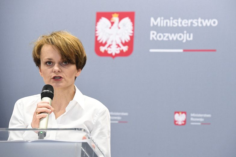 Minister Jadwiga Emilewicz chciałaby, aby kupujący mieszkania mogli odliczyć specjalną ulgę
