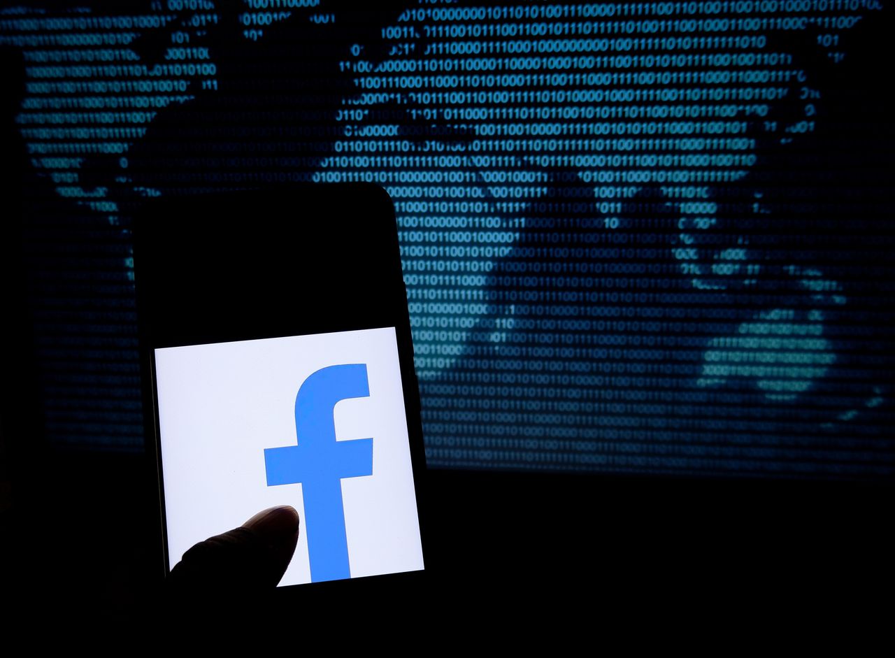 Facebook nie poradził sobie z podcastami (Photo Illustration by Avishek Das/SOPA Images/LightRocket via Getty Images)