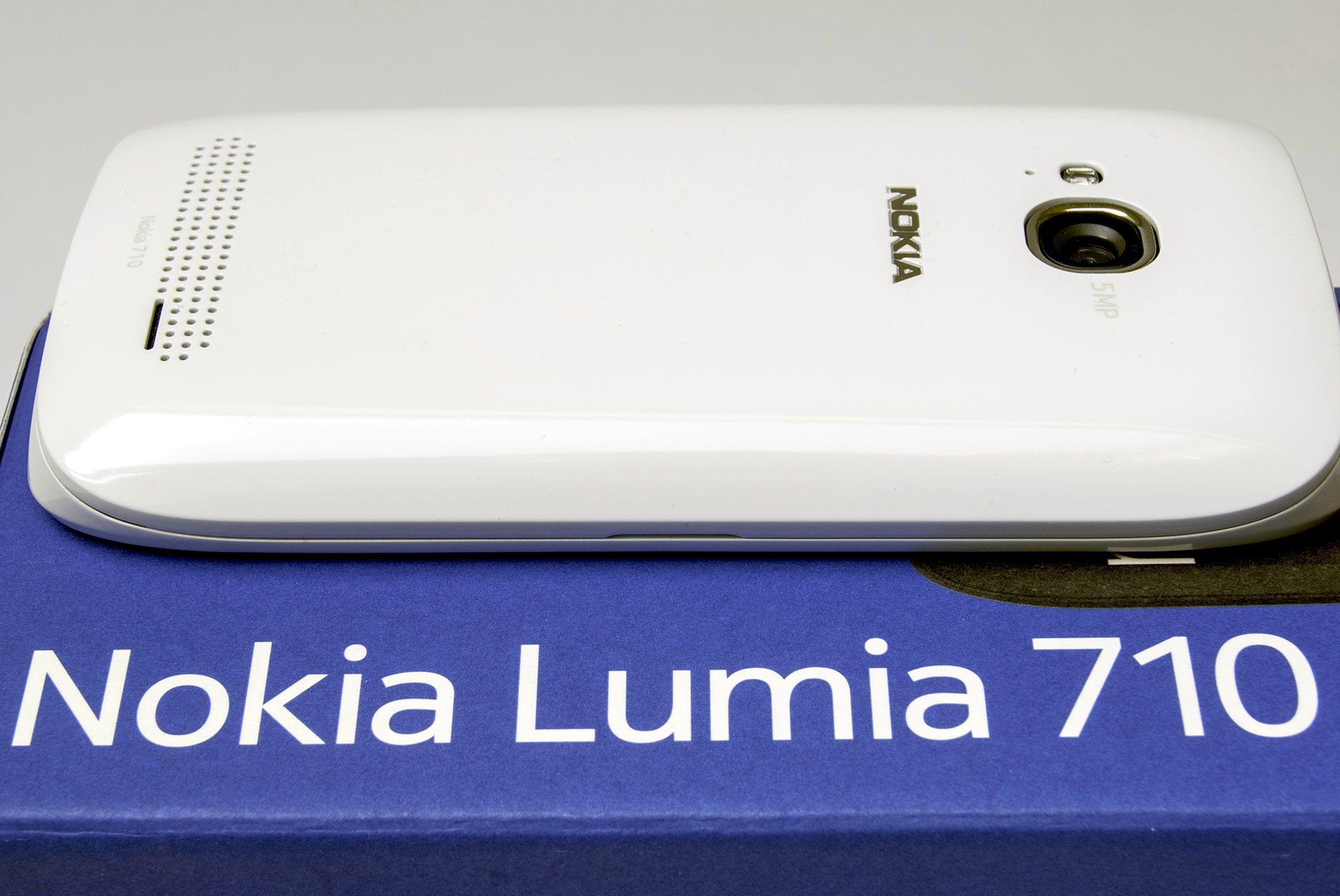 Nokia Lumia 710 - galeria zdjęć 14