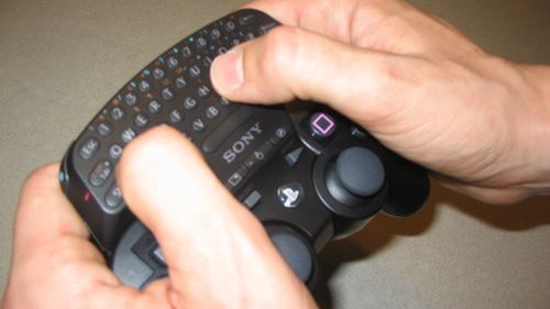 Klawiatura do DualShocka w akcji 1