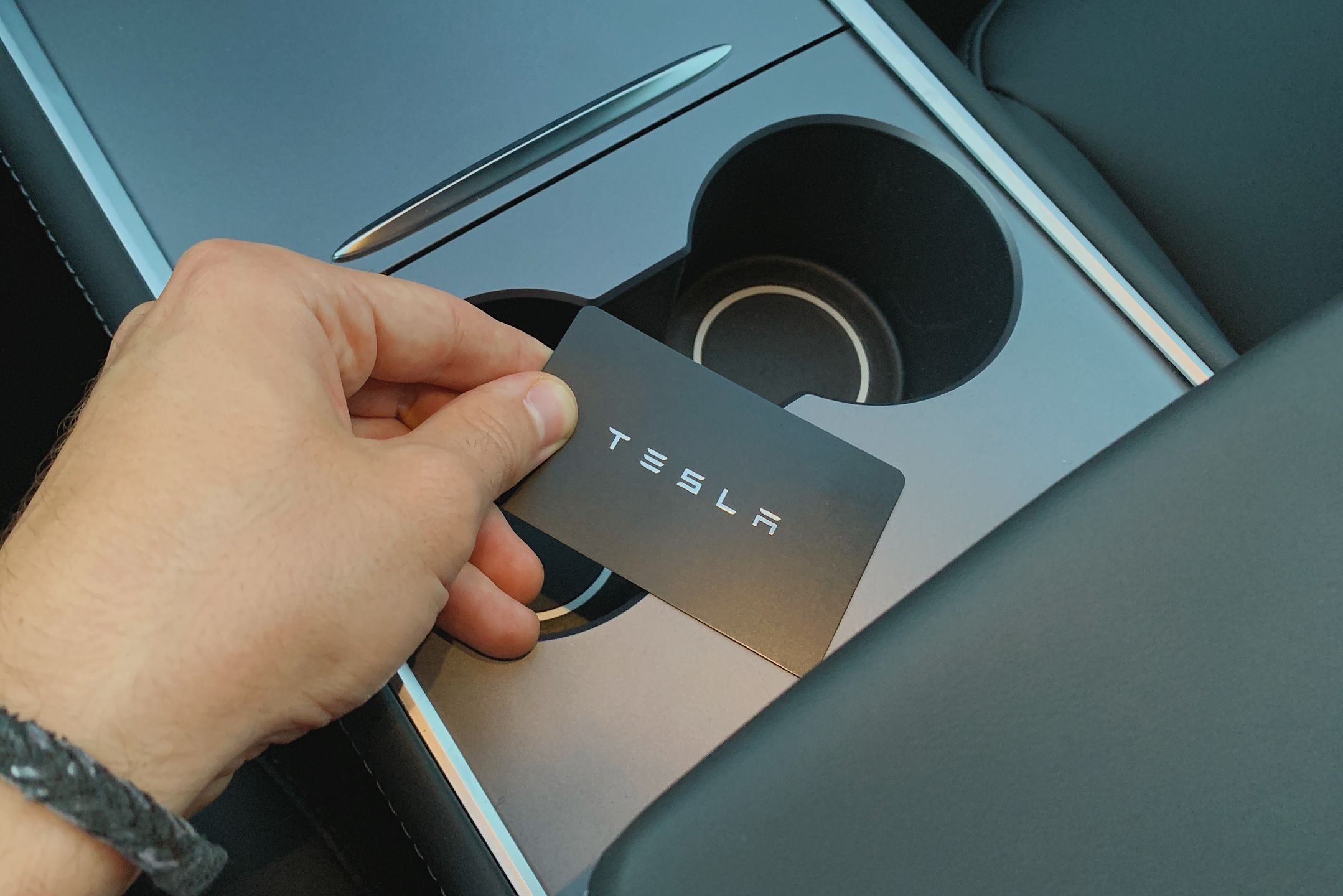 "Kluczyk" Tesli Model Y