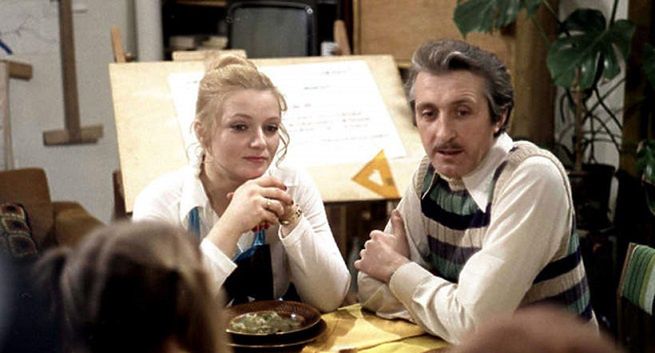 Jakie słabości dzisiaj miałby Stefan Karwowski? Wspominamy kultowego „Czterdziestolatka” TVP