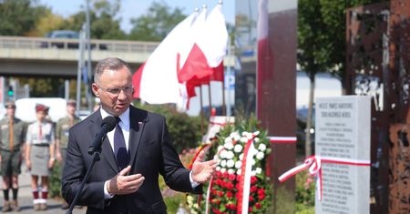 Duda odbiera order Krzysztofowi Kuryłowiczowi