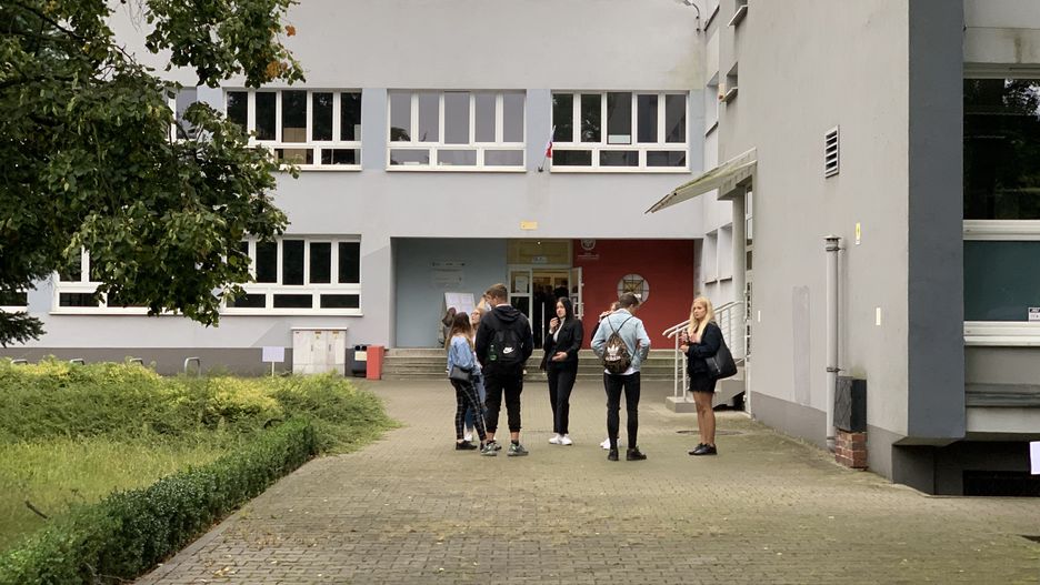 Zdalne nauczanie. Studenci pomogą uczniom. Uniwersytet szuka chętnych