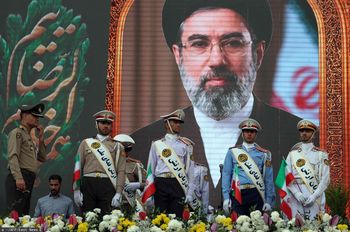 Chamenei wydał nakaz. Iran zatrzyma wzbogacony uran?
