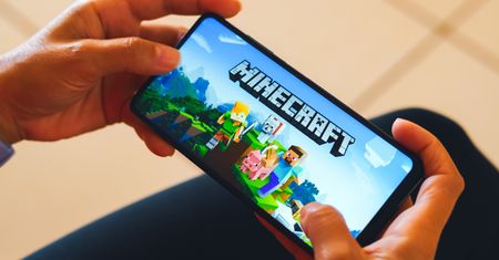 Minecraft i World of Tanks narzędziami rosyjskiej propagandy. Tak Kreml dociera do młodych