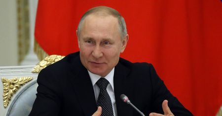 Wiceminister cyfryzacji: teorie spiskowe o 5G płyną zza wschodniej granicy