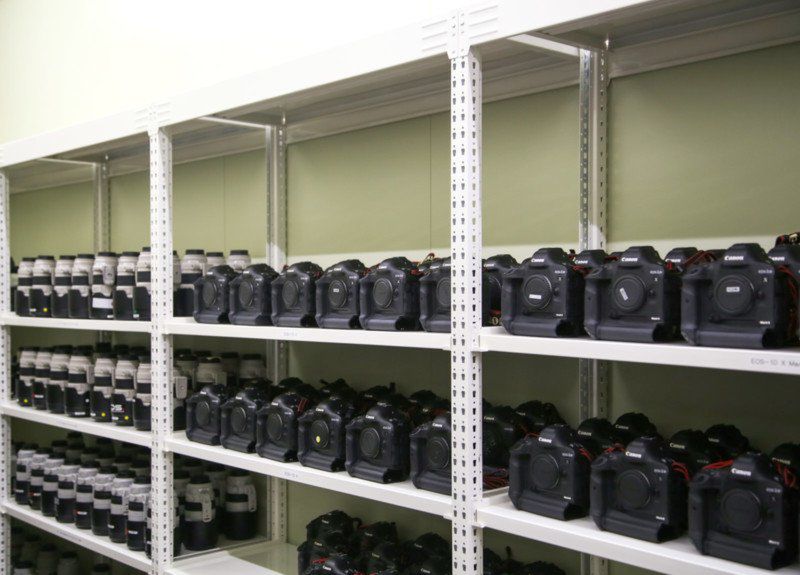 Canon w Pjongczangu: korpusy za ponad pół miliona dolarów i ponad 700 obiektywów 4