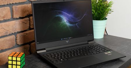 Recenzja Victus by HP 16, czyli niedrogiego laptopa dla graczy, wykonanego ze stylem