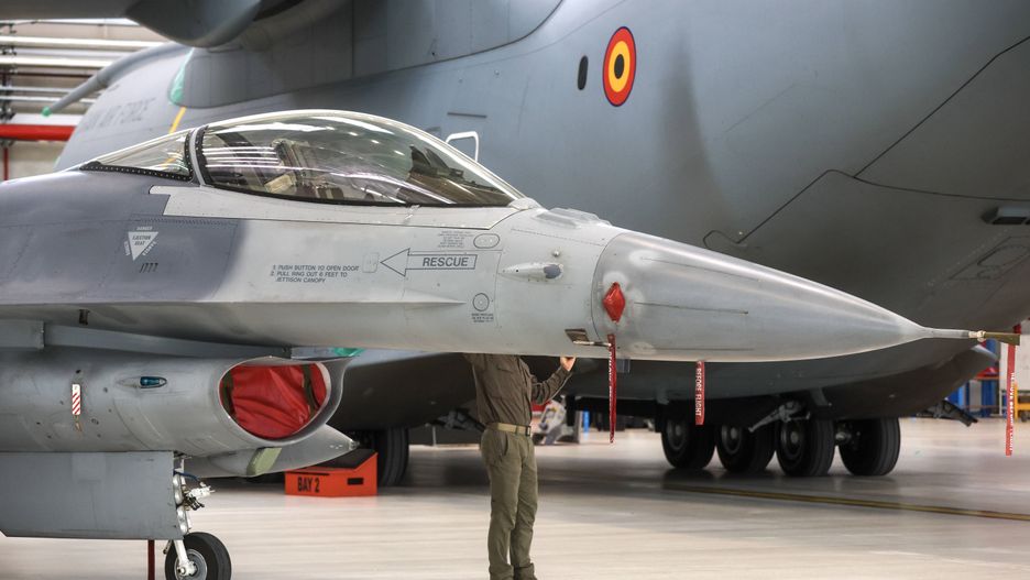 Ukraine's President Volodymyr Zelensky visits Belgium
epaselect epa11375167 A F-16 fighter aircraft is pictured ahead of the arrival of Ukraine's President Volodymyr Zelensky (not pictured) to attend a meeting with pilots, Belgian instructors and maintenance team of F-16 fighter aircraft at the Melsbroek military airport, in Brussels, Belgium, 28 May 2024. Zelensky visits Belgium to ink the latest in a string of security accords with Western allies. The two leaders discussed, among other things, Belgium's military support to Ukraine and the signing of a bilateral security agreement, including the supply of F-16 fighter jets as part of the security agreement.  EPA/OLIVIER HOSLET 
Dostawca: PAP/EPA.
OLIVIER HOSLET
epaselect