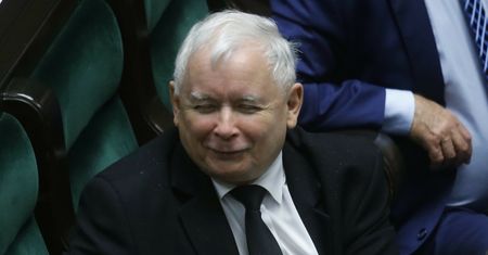 Jarosław Kaczyński przyłapany bez maseczki