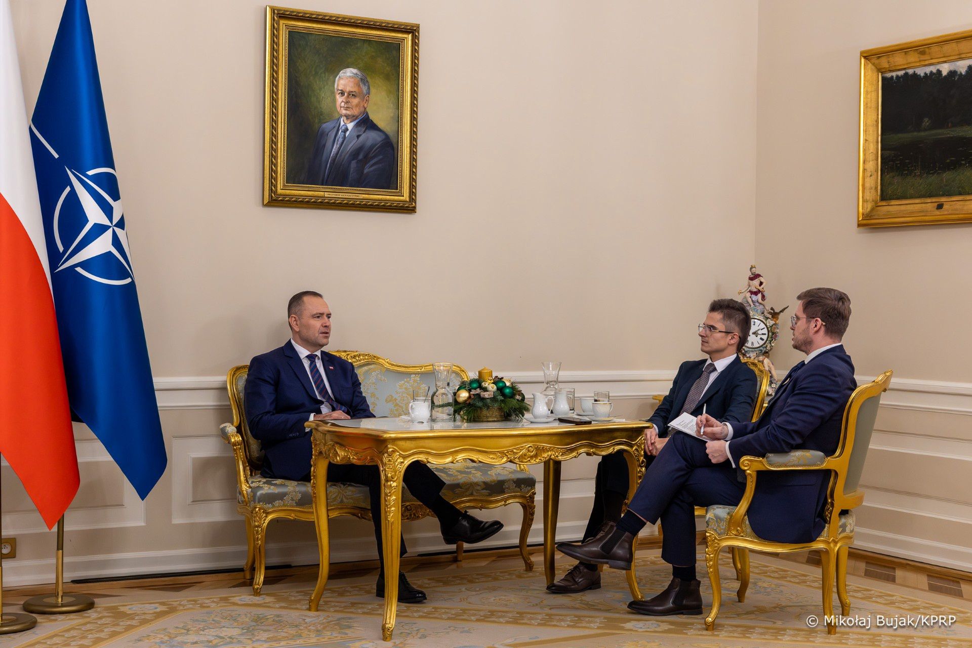 Prezydent Karol Nawrocki z dziennikarzami WP