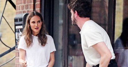 Natalie Portman niedawno się rozwiodła. Teraz przyłapano ją w towarzystwie 28-LETNIEGO AKTORA. Coś jest na rzeczy? (ZDJĘCIA)